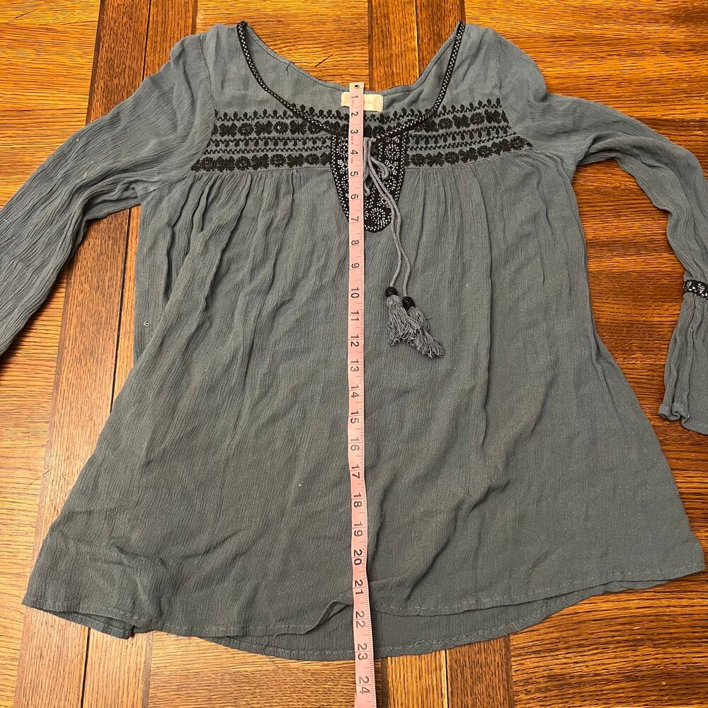 Altar'd State XS Boho Embroidered Peasant Top Long Bell Sleeve Gray Tassel Gauze - Picture 7 of 11